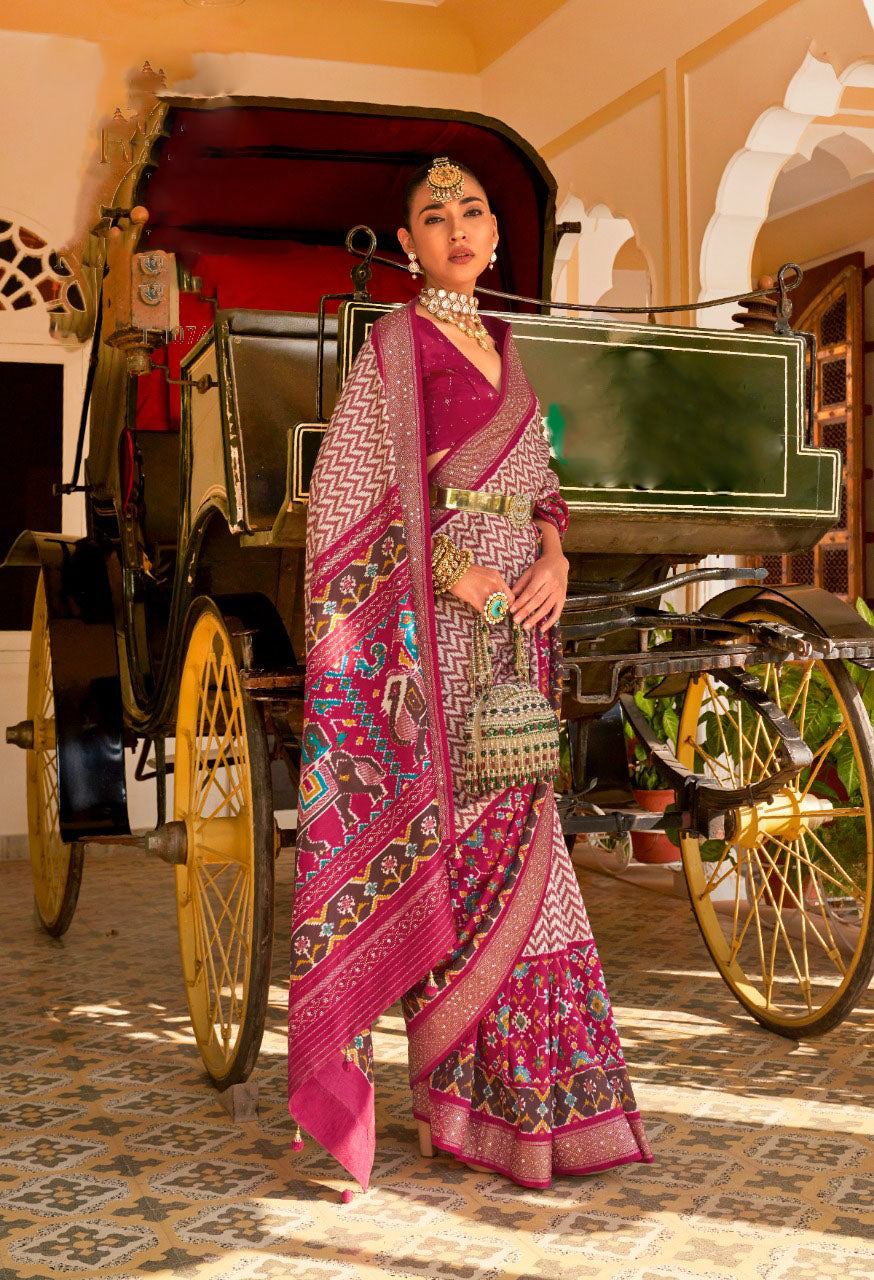 Pink Leriya Patola Silk  saree for women